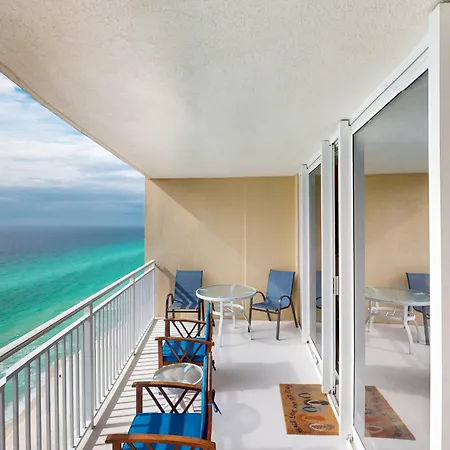 Emerald Beach Resort 2227